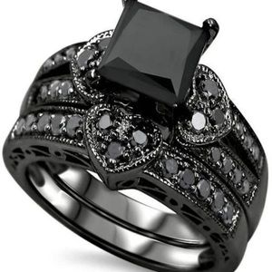 2 pcs of cubic zirconia‎